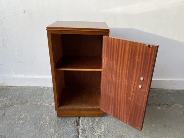 Vintage 1940’s bedside cabinet with decorative handle - Image 5