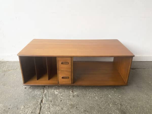 1960’s Mid-Century Modern TV unit by Meredrew - Image 3