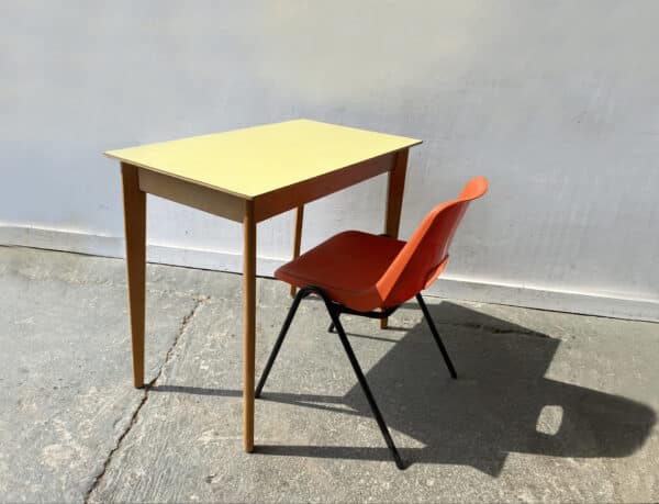 Mid-Century vintage Formica kitchen dining table - Image 5