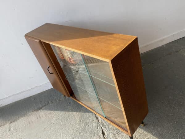 Mid-Century  1950s bookcase with glass doors by Turnidge - Image 7
