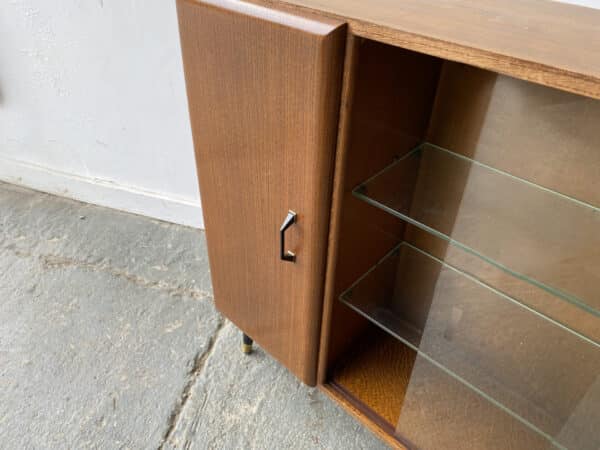 Mid-Century  1950s bookcase with glass doors by Turnidge - Image 9