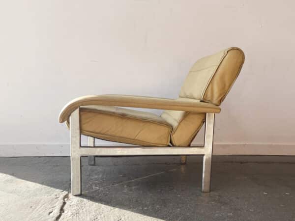 Mid-Century modern ‘Pieff’ leather ‘Gamma’ lounge chair by Tim Bates - Image 2