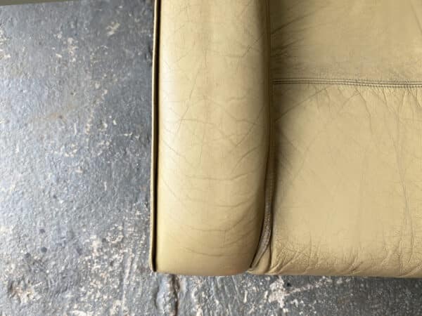 Mid-Century modern ‘Pieff’ leather ‘Gamma’ lounge chair by Tim Bates - Image 6
