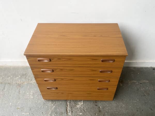 Mid-Century Modern Chest of Drawers by Schreiber Furniture - Image 5