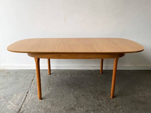 Mid-Century large dining table by Schreiber Furniture - Image 4