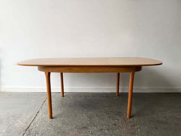 Mid-Century large dining table by Schreiber Furniture - Image 8