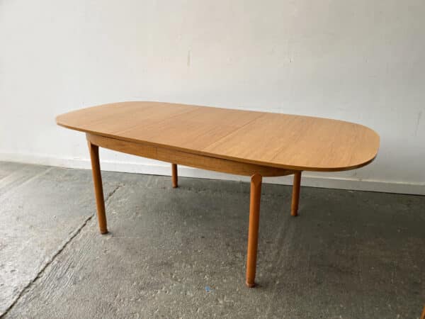 Mid-Century large dining table by Schreiber Furniture - Image 3