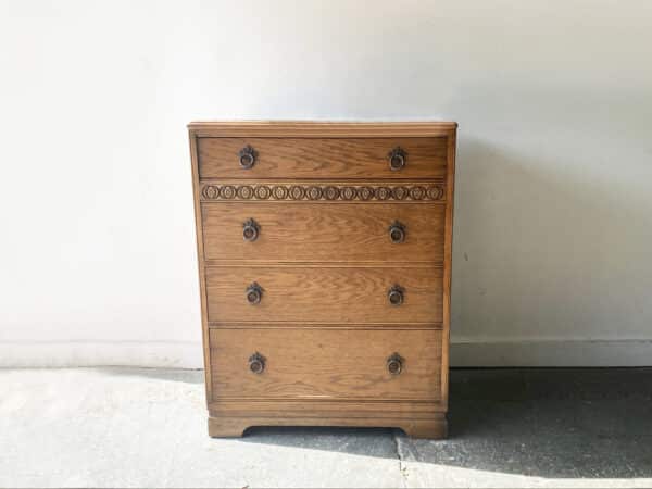 1920 / 1930’s Arts and Crafts Oak 4-Drawer Tallboy / chest of drawers - Image 2
