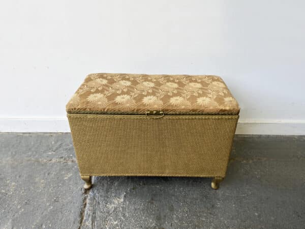 Vintage 1950’s Lloyd Loom blanket box / Ottoman - Image 10