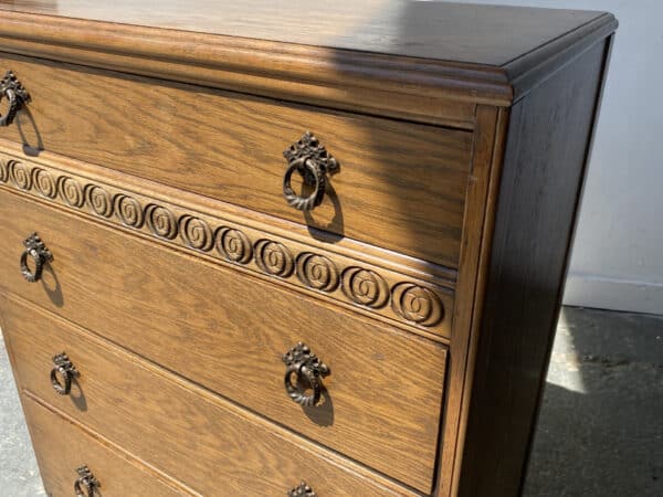 1920 / 1930’s Arts and Crafts Oak 4-Drawer Tallboy / chest of drawers - Image 6