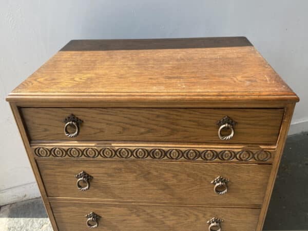1920 / 1930’s Arts and Crafts Oak 4-Drawer Tallboy / chest of drawers - Image 7